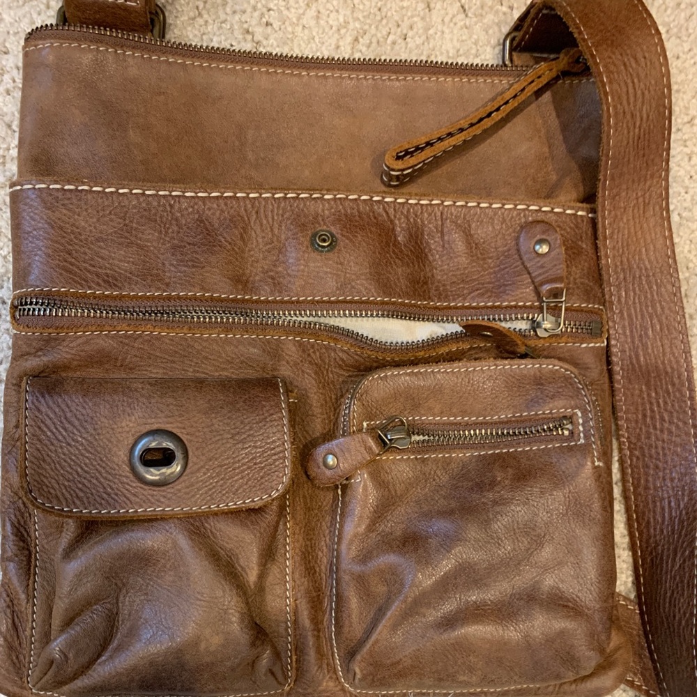 Roots crossbody leather purse/bag
